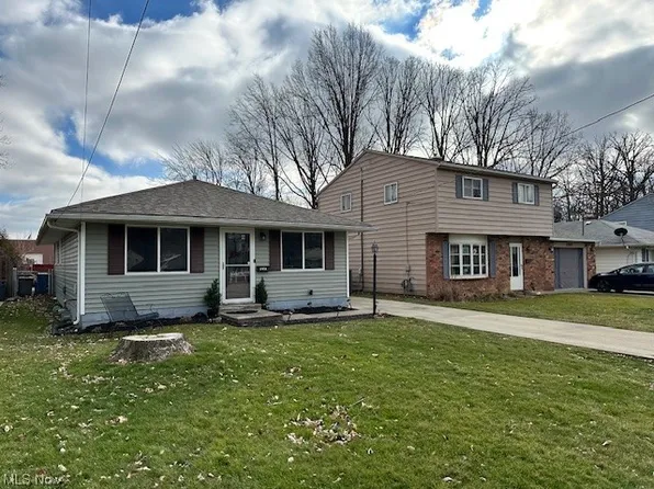 37414 Green Dr, Eastlake, OH 44095