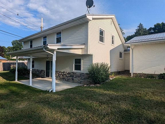 4th image of 3545 Breezeway Dr