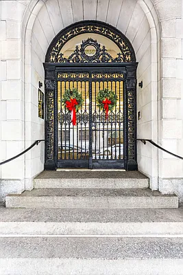 Sold by Compass | media 4