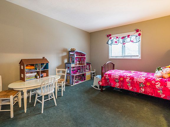 4th image of 24023 Stonehedge Dr