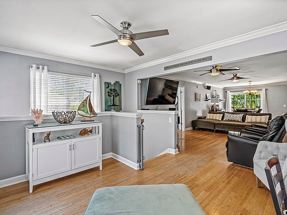 3rd image of 1031 Hagley Dr. #Hagley Estates