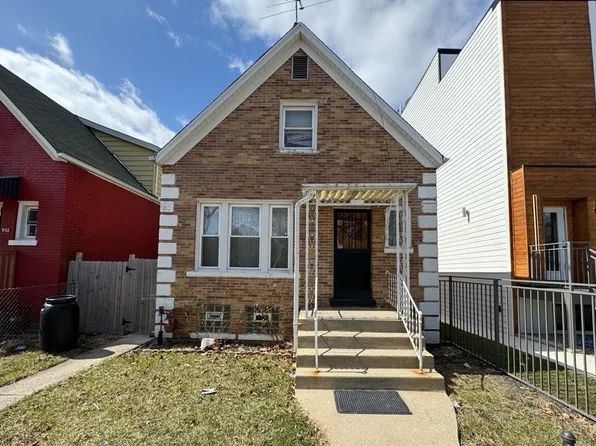 936 N Karlov Ave, Chicago, IL 60651