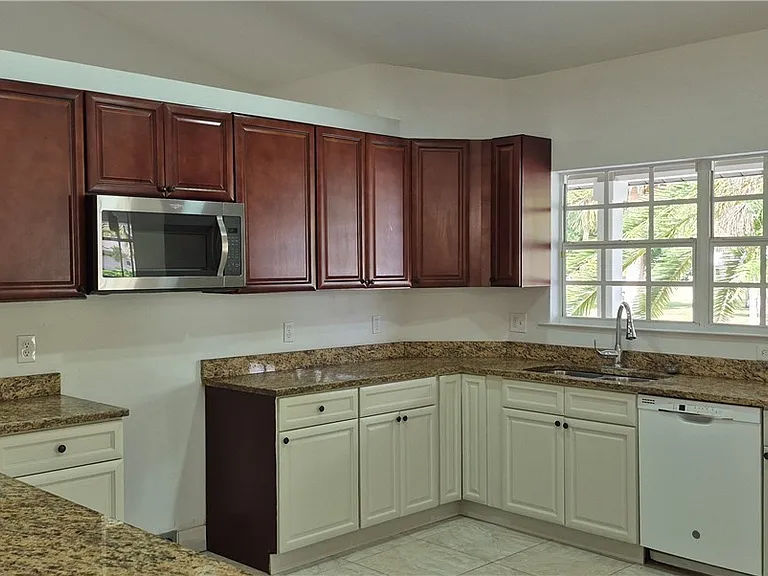 315 Cleveland Ave — Photo 30