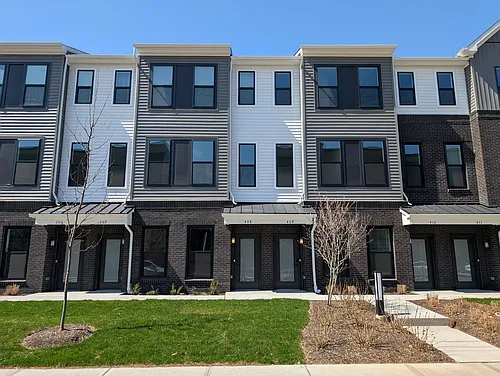 400 Willow Ave Photo 1