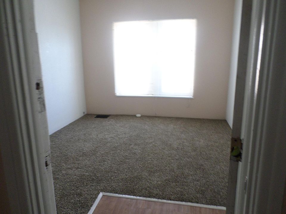 2nd image of 817 Main St APT 3