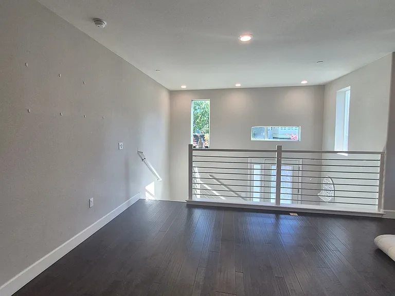 111 Llano De Los Robles Ave #7 — Photo 7