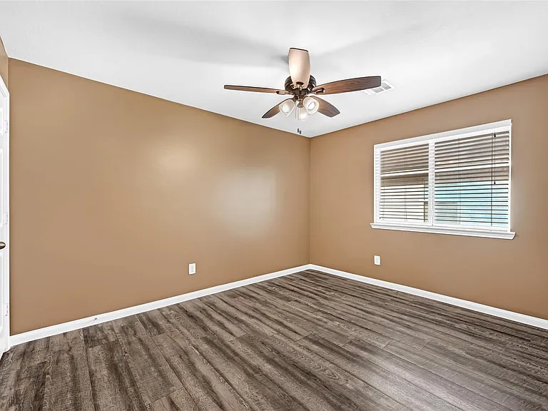 13218 Ambrosa Dr — Photo 15