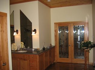 2983 River Rd, Kankakee, IL 60901