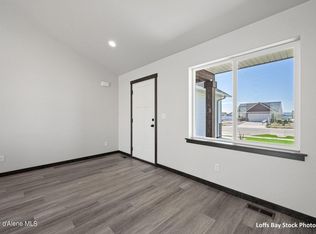 6057 W Bowmore Ln, Rathdrum, ID 83858