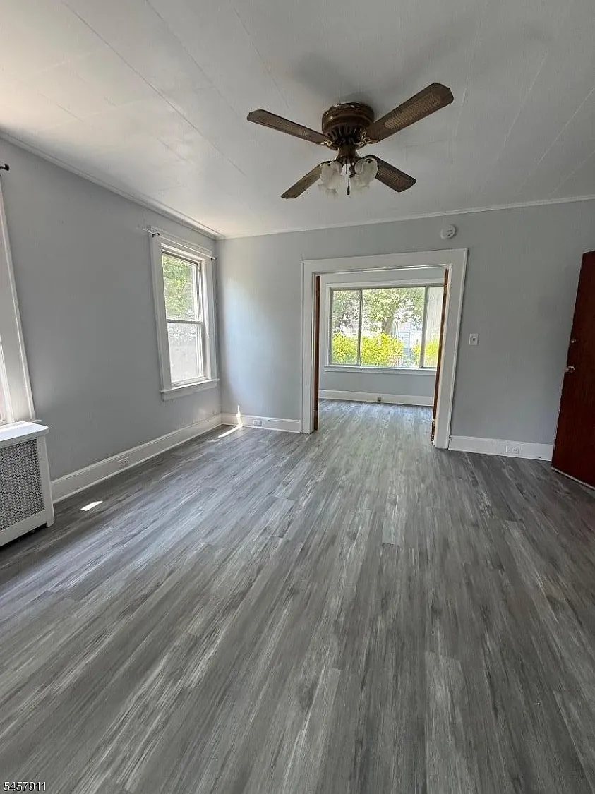 2 bed, 1.0 bath, $2,500 — Photo 4