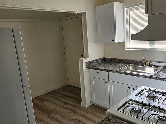 2nd image of 2123 W Vista Ave #A-b