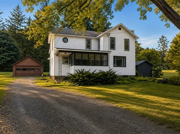 3989 Dean Rd, Marion, NY 14505