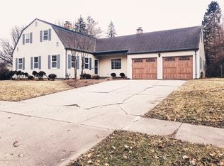 3701 Glasgow Dr, Lansing, MI