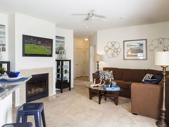 5th image of 208 Somerset Bay Dr #1658916