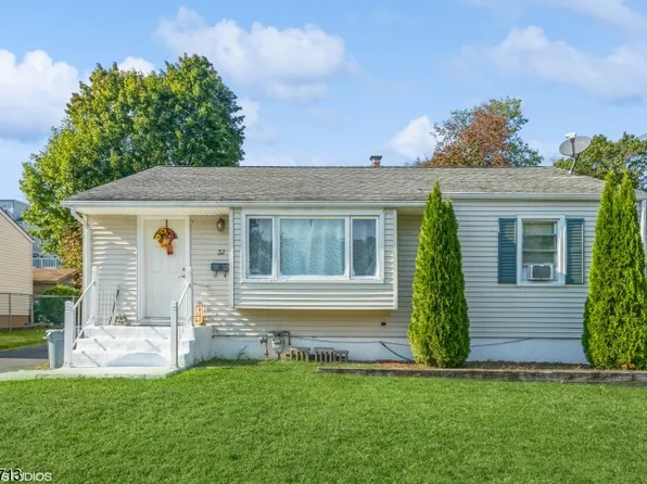 32 Summer Ave, Dover Town, NJ 07801