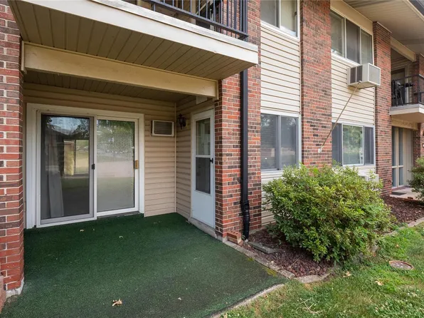 9012 Villaridge Ct APT A, Saint Louis, MO 63123