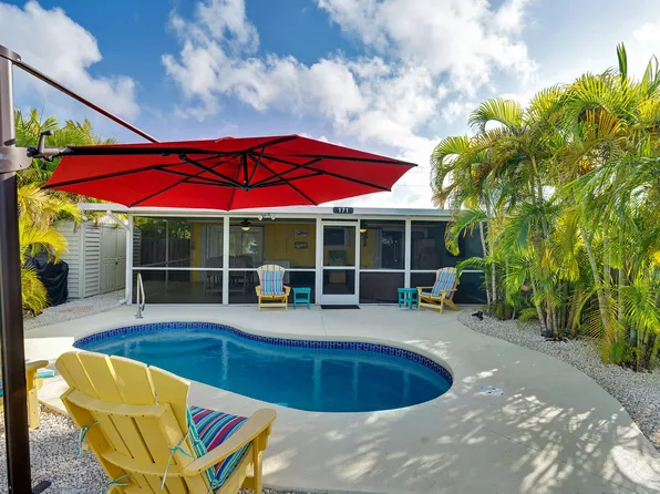 171 10th St, Key Colony Beach, FL 33051