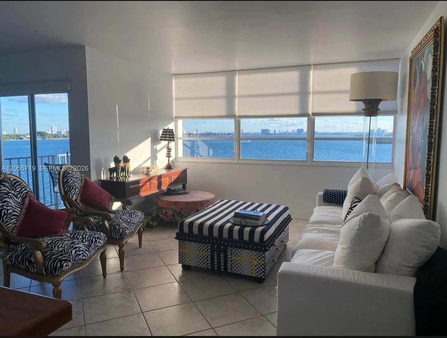 Majorca Towers Condo — Photo 1