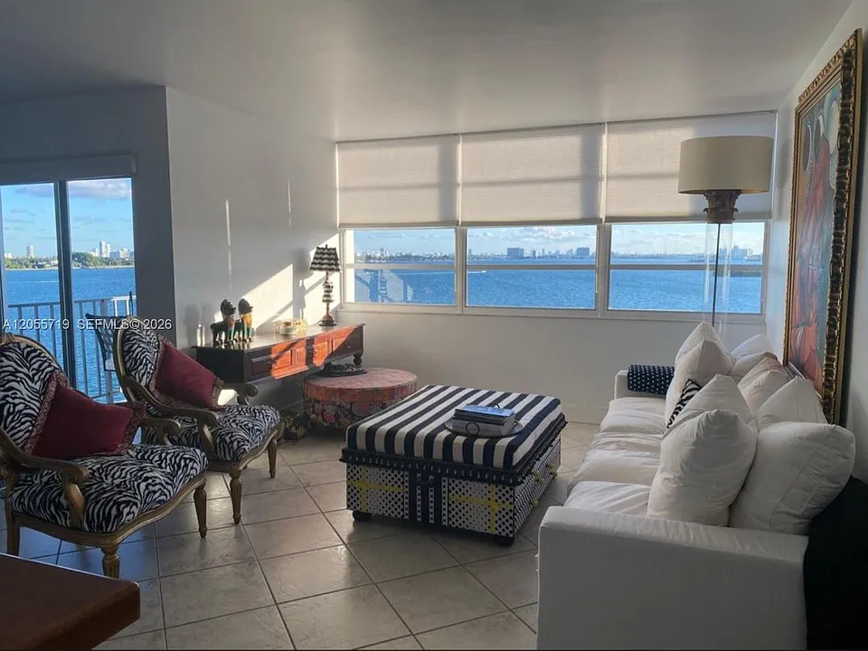 11930 N Bayshore Dr #1006