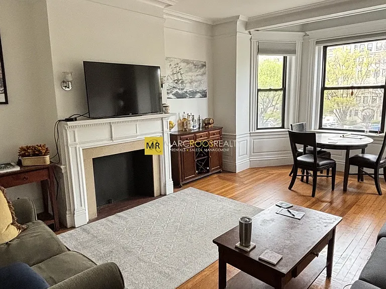 464 Commonwealth Ave — Photo 2