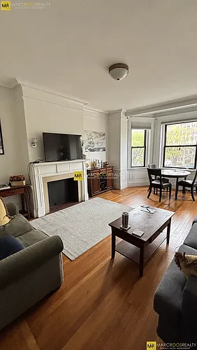 464 Commonwealth Ave Photo 1