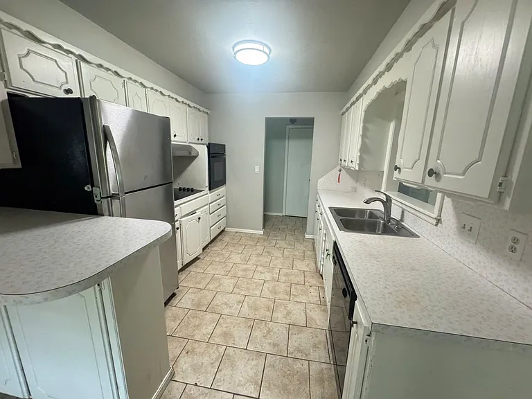 7452 NW 7th St — Photo 3