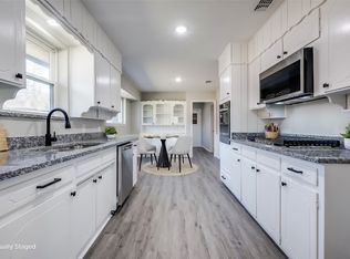 2418 Yellowstone Pl, Denton, TX 76209