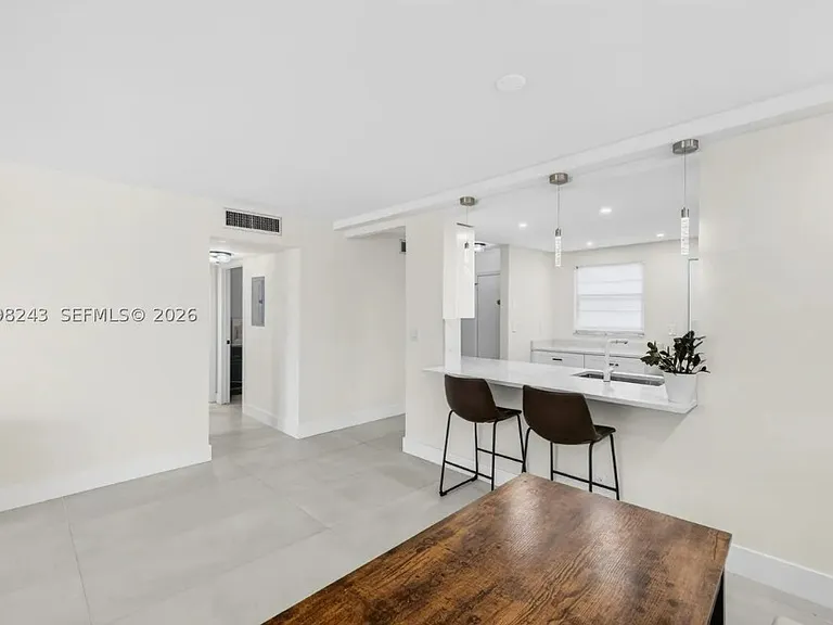 400 NE 12th Ave #303 — Photo 11