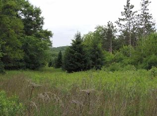 N3018 Smokey Hollow Rd, Poynette, WI 53955