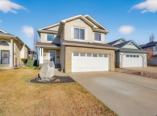 25 Christina Close, Strathcona County, AB T8H 2G7
