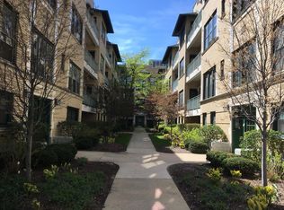 4320 N Clarendon Ave APT 2031, Chicago, IL 60613