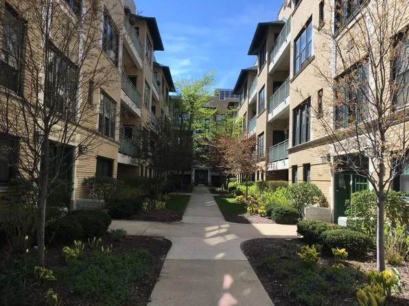 4320 N Clarendon Ave APT 2031, Chicago, IL 60613