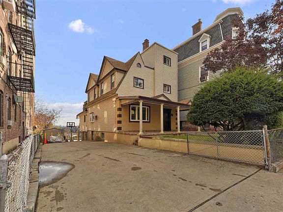 3rd image of 30 Clifton Pl