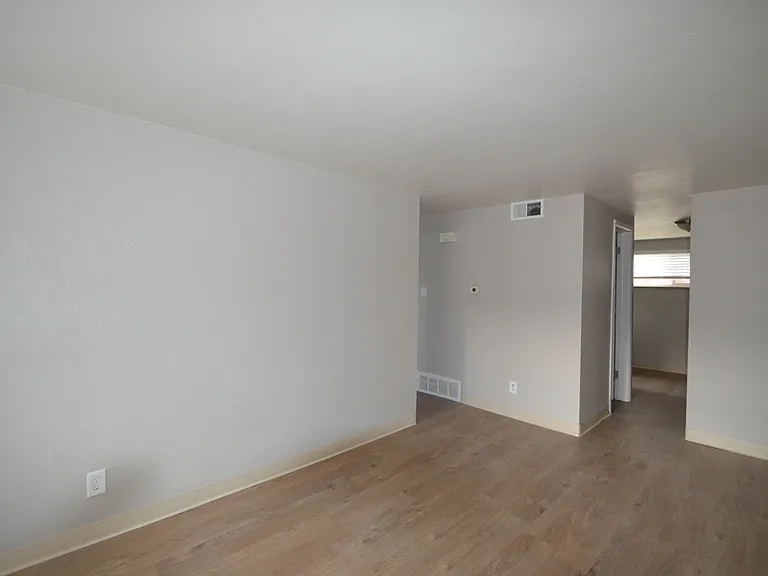 5561 S Delaware St — Photo 3