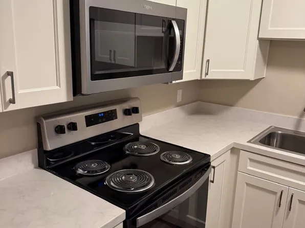 427 W. Elm St, 427 W Elm St APT 7, Lodi, CA 95240