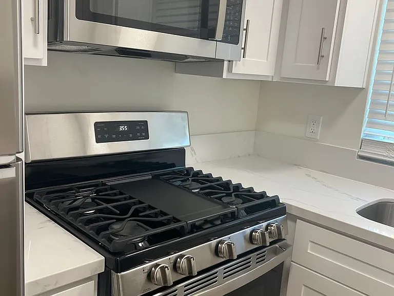 CSD - 1504 Robinson Avenue — Photo 8