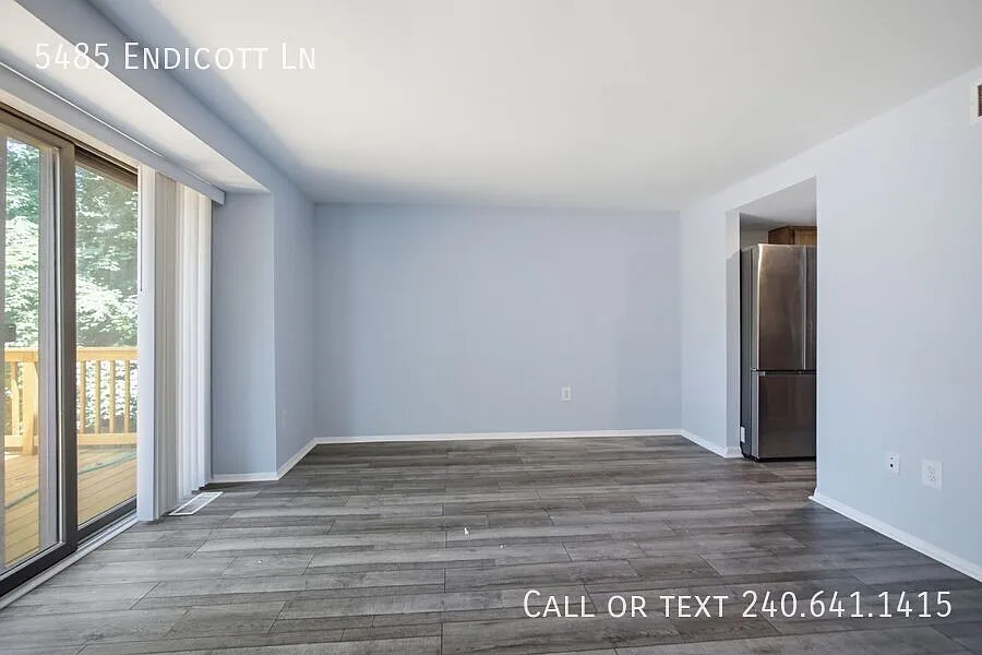 Charming 3 BR/2.5 BA Townhome in Columbia! — Photo 2