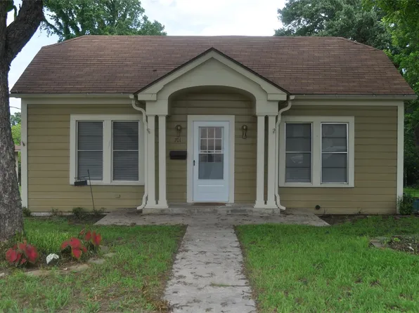 701 Clinton St, Brenham, TX 77833