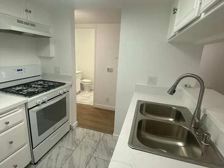 5617 Carlton Way #204 — Photo 13