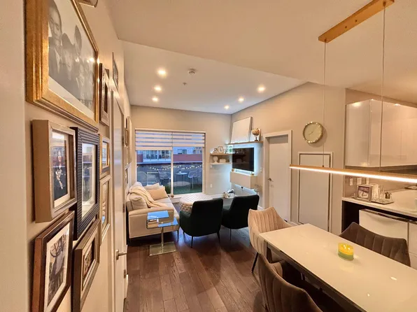 5399 Cedarbridge Way #602, Richmond, BC V6X 0L6