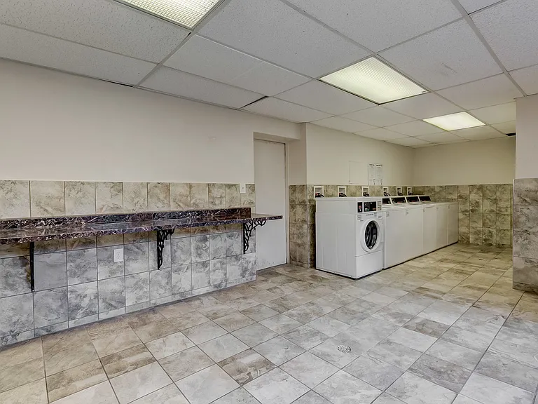 Laundry Center