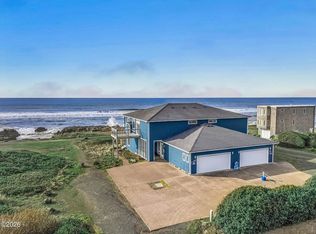 635 Lemwick Ln, Yachats, OR 97498