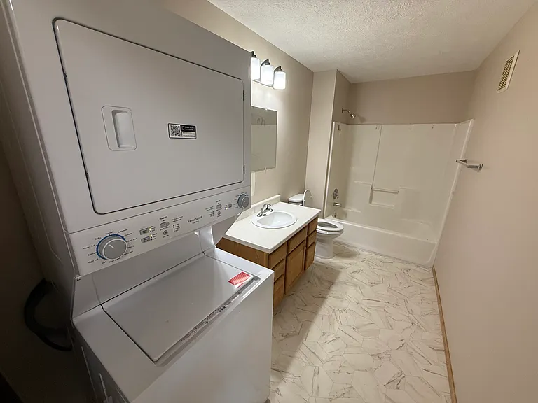 925 S Newcomb Ave #18 — Photo 6
