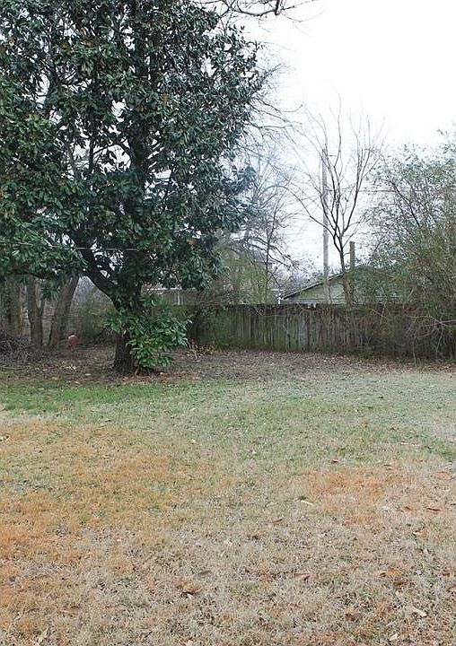 2nd image of 1139 Summit St