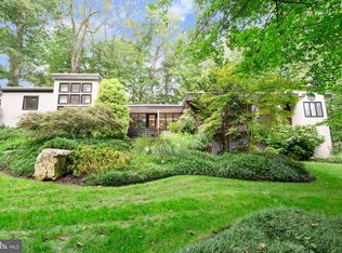 6911 Carmichael Ave, Bethesda, MD 20817