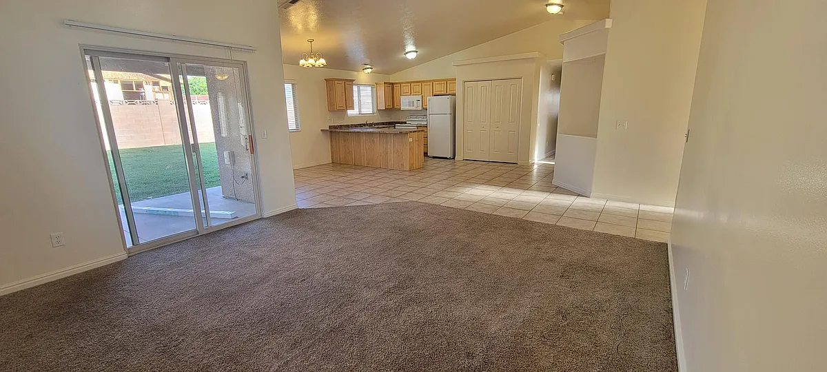 Building Photo - 546 N Prickly Pear Dr