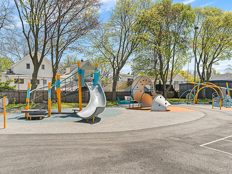 18 Saint Clair St #3 — Photo 29