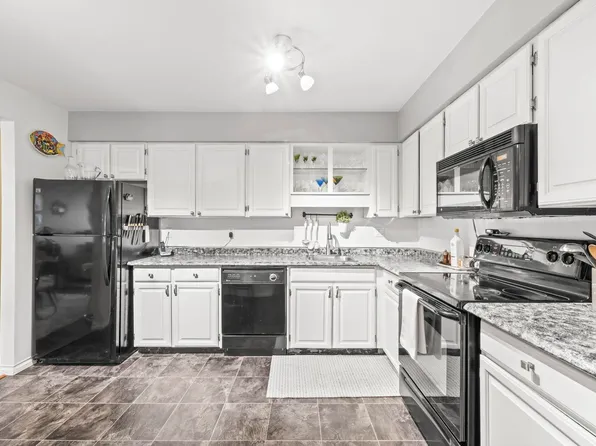 9151 No 5 Rd #309, Richmond, BC V7A 4T9