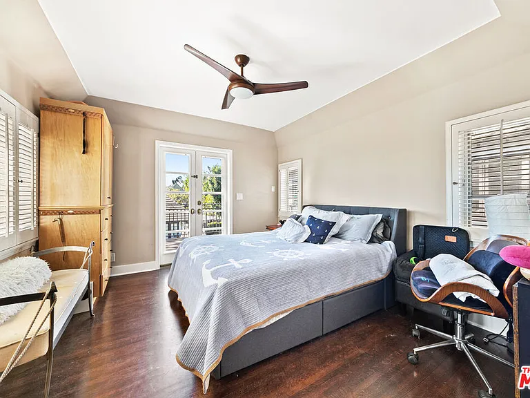 401 N McCadden Pl — Photo 35
