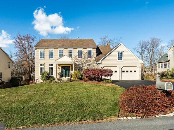 10 Balmoral Dr, Chadds Ford, PA 19317